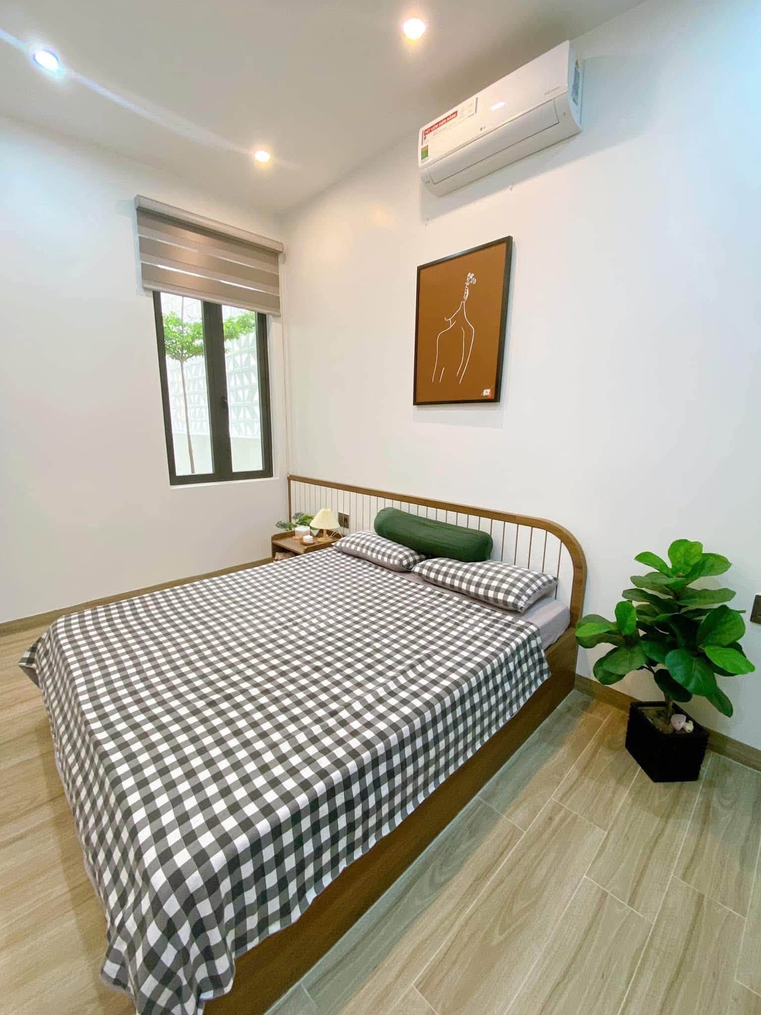 Biệt thự Lê Bôi, 7x22, 4 tầng, Hai mặt thoáng, căn góc, đường Phạm Thế Hiển