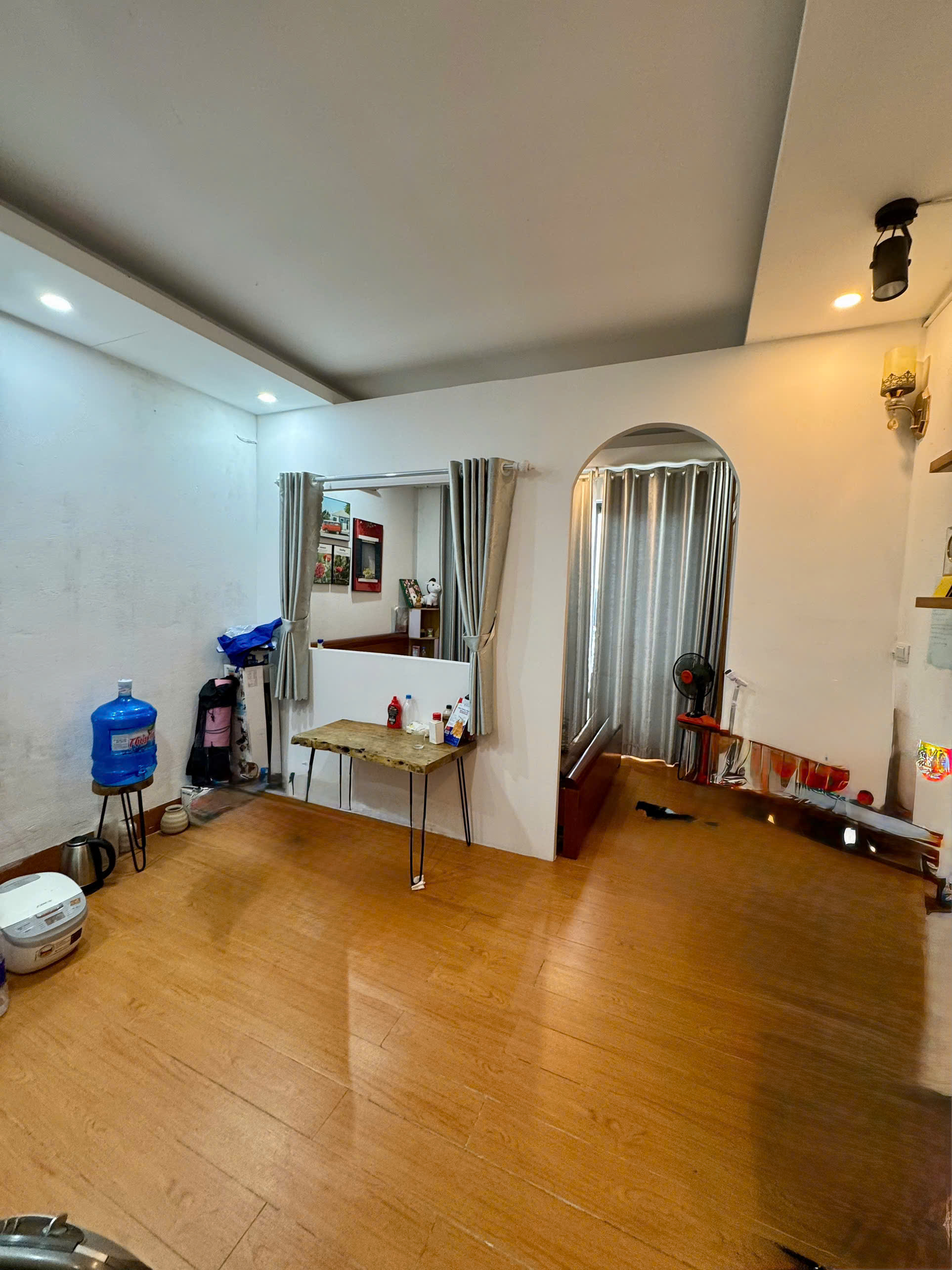 MÌNH CẦN NHƯỢNG PHÒNG FULL NỘI THẤT 35M2 TẠI 221 THỊNH QUANG, PHƯỜNG THỊNH QUANG, QUẬN ĐỐNG ĐA, HÀ NỘI