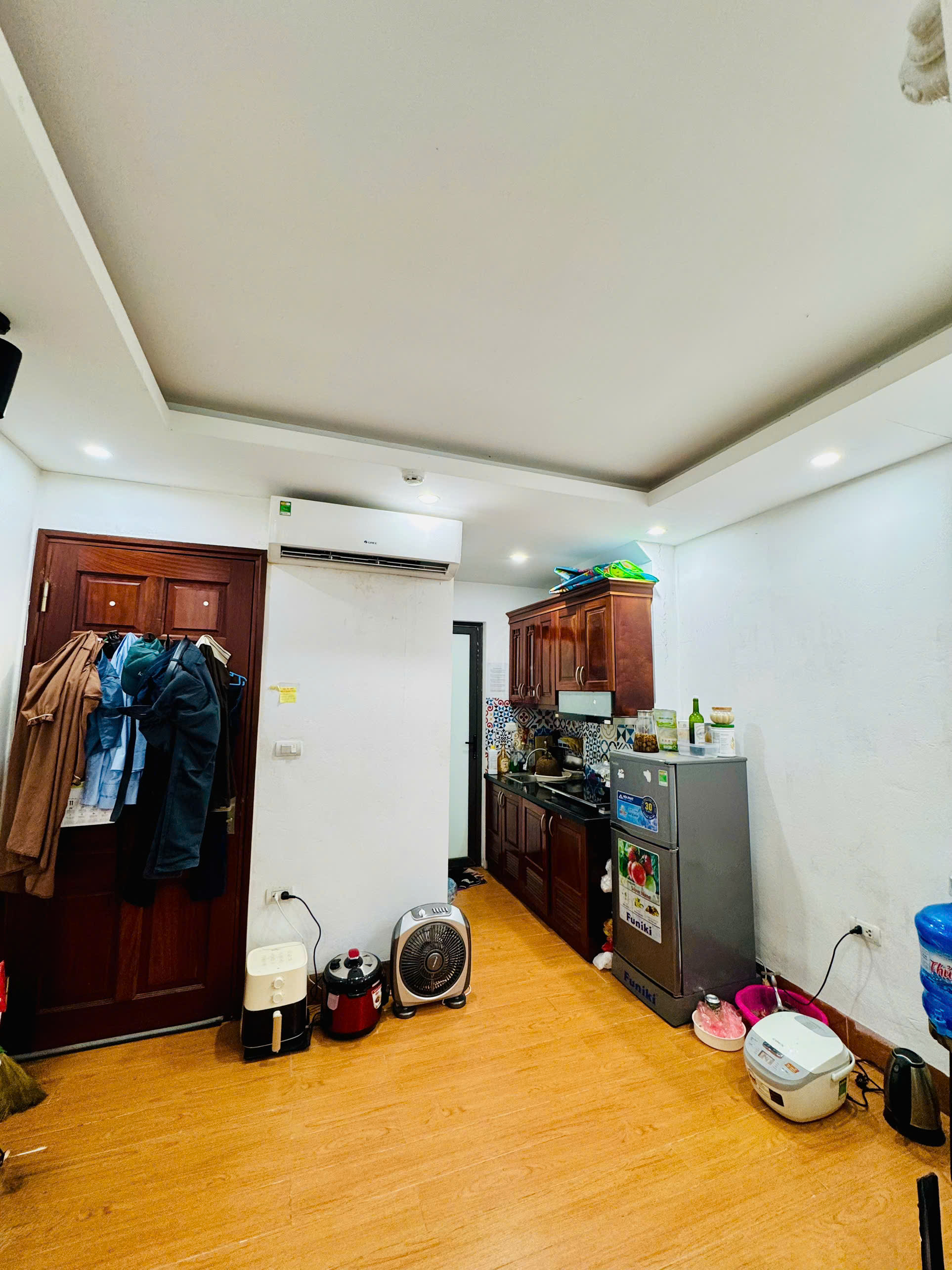 MÌNH CẦN NHƯỢNG PHÒNG FULL NỘI THẤT 35M2 TẠI 221 THỊNH QUANG, PHƯỜNG THỊNH QUANG, QUẬN ĐỐNG ĐA, HÀ NỘI