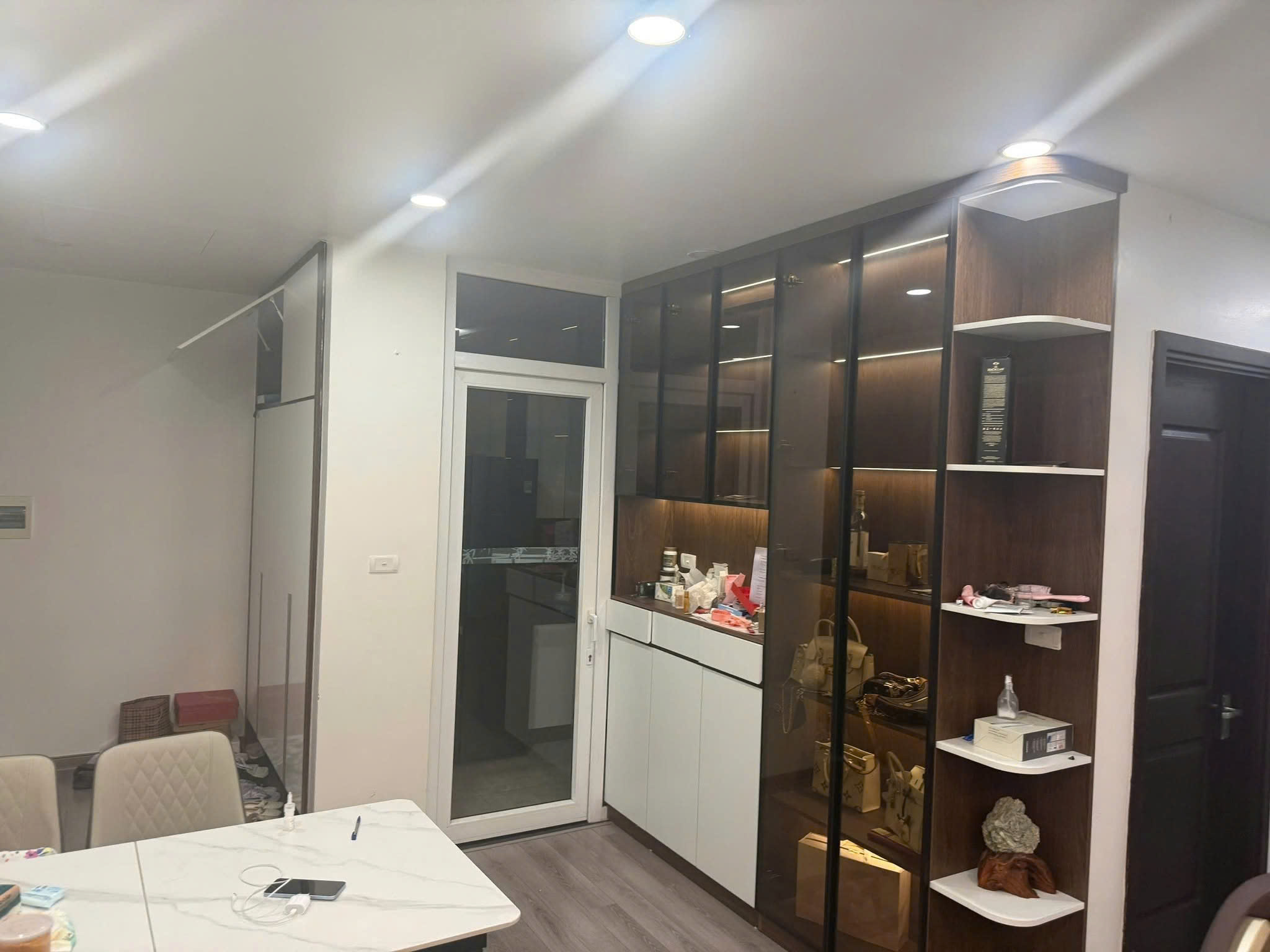 Chính chủ bán căn hộ góc đẹp CT1 A10 Nam Trung Yên - View hồ thoáng mát, không gian sống lý tưởng