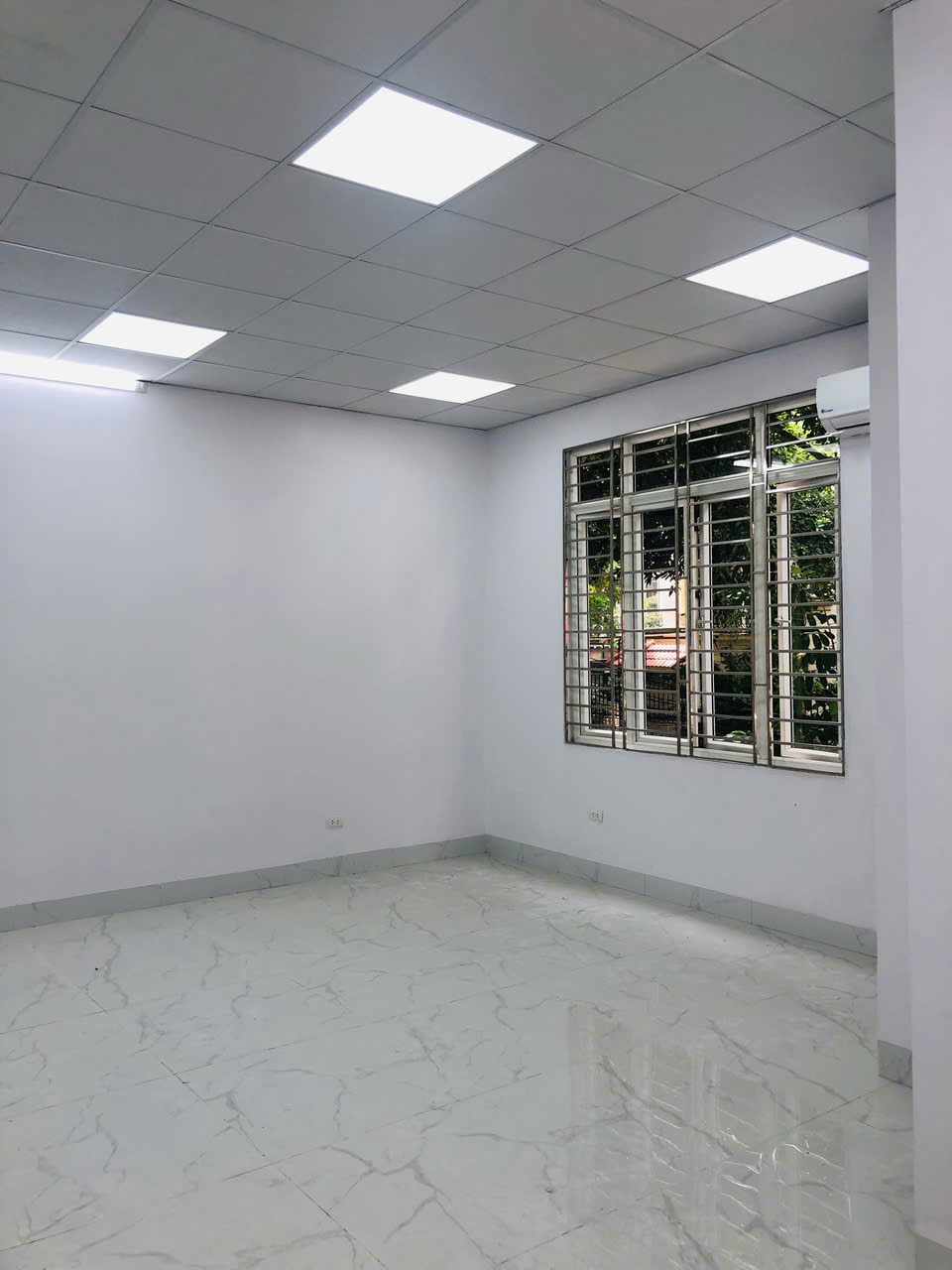 CHO THUÊ SÀN VĂN PHÒNG TẦNG 2 TẠI TÒA NHÀ SỐ 5 NGÕ 25 PHỐ DỊCH VỌNG HẬU – CẦU GIẤY, HÀ NỘI