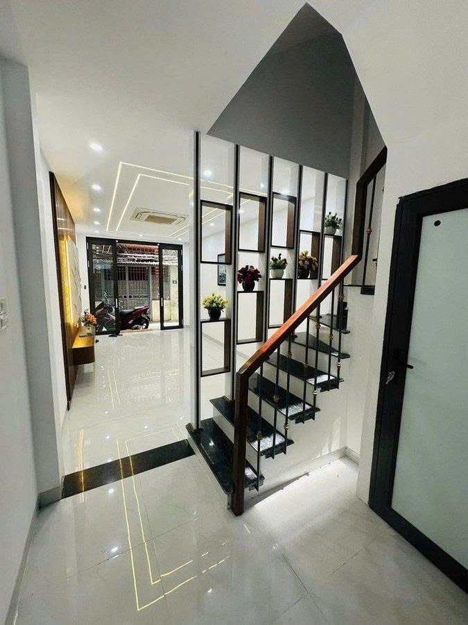 Chỉ 9.9 tỷ-35m x 5T-duy nhất 1 căn có thang máy-ở ngay-giá quá rẻ-Kim Mã, Ba Đình, HN