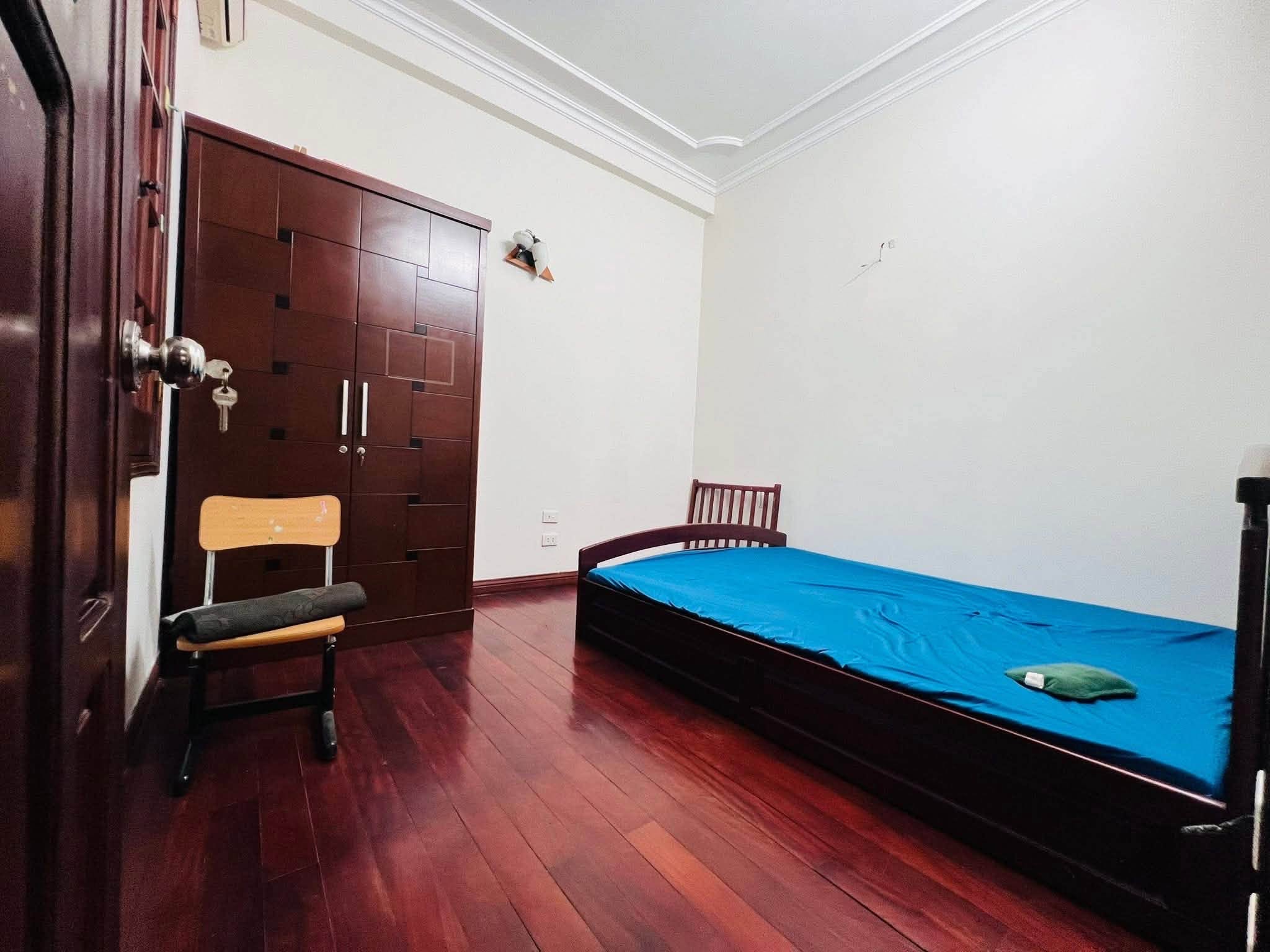 (Chính chủ) bán nhà mặt phố Hàng Đồng, 4 tầng, mặt tiền 4.5m, 75m2, nhỉnh 56 tỉ, KD đỉnh
