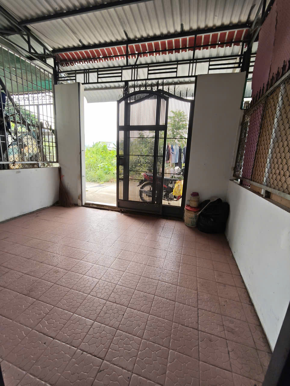 22. Nhà 4 triệu 2 phòng ngủ Phạm Ngọc Hưng ô tô tới nhà