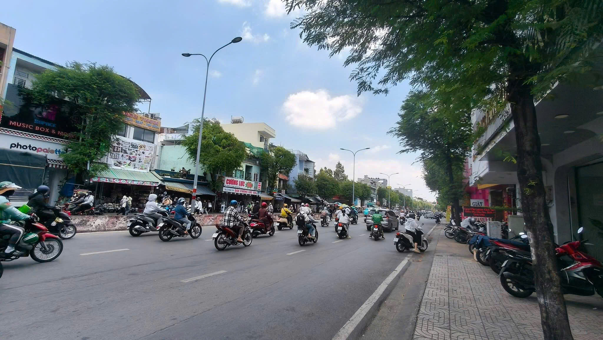 Bán nhà Mặt tiền Lê Trọng Tấn - gần Tây Thạnh, 224m2 ( 5,5/7,2x33m) Cấp 4 - chỉ 42 Tỷ.