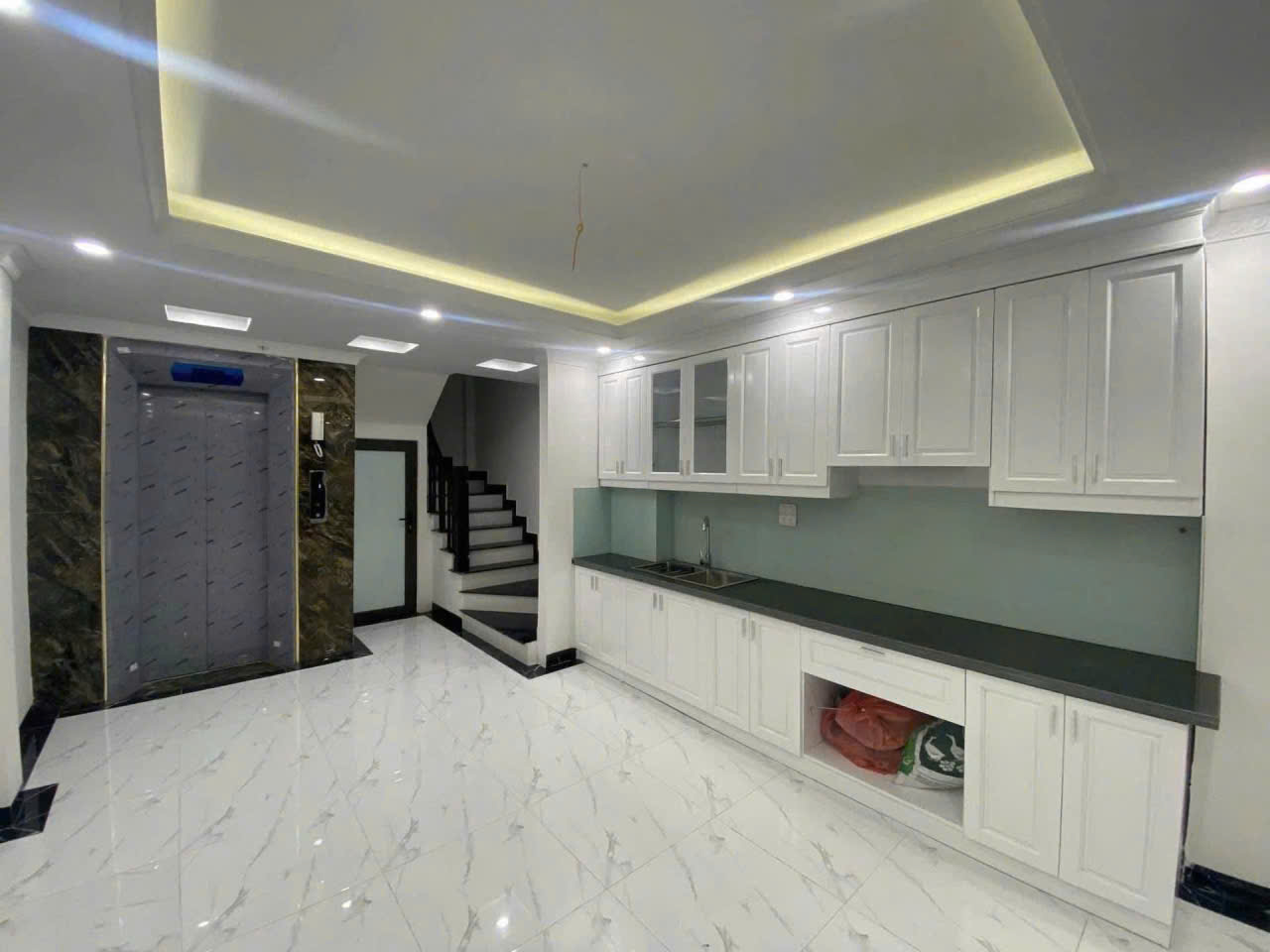 🏙️ NHÀ MẶT NGÕ PHÚC LỢI 50m² – 6 TẦNG – THANG MÁY – FULL NỘI THẤT