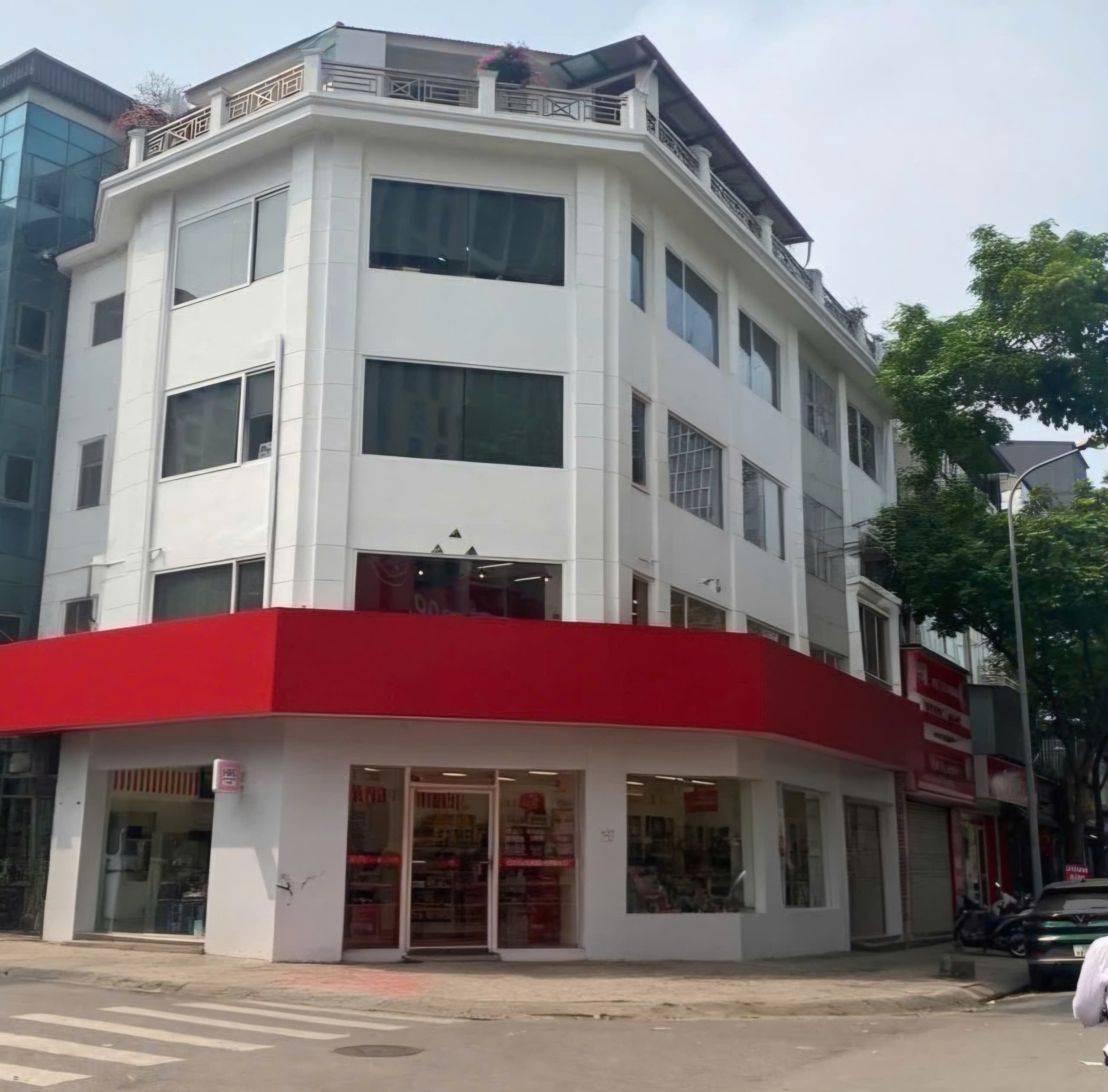 Cho thuê nhà, Trần Nhân Tông, Mai Hắc Đế, THANG MÁY; 164m2* 5T -64 tr