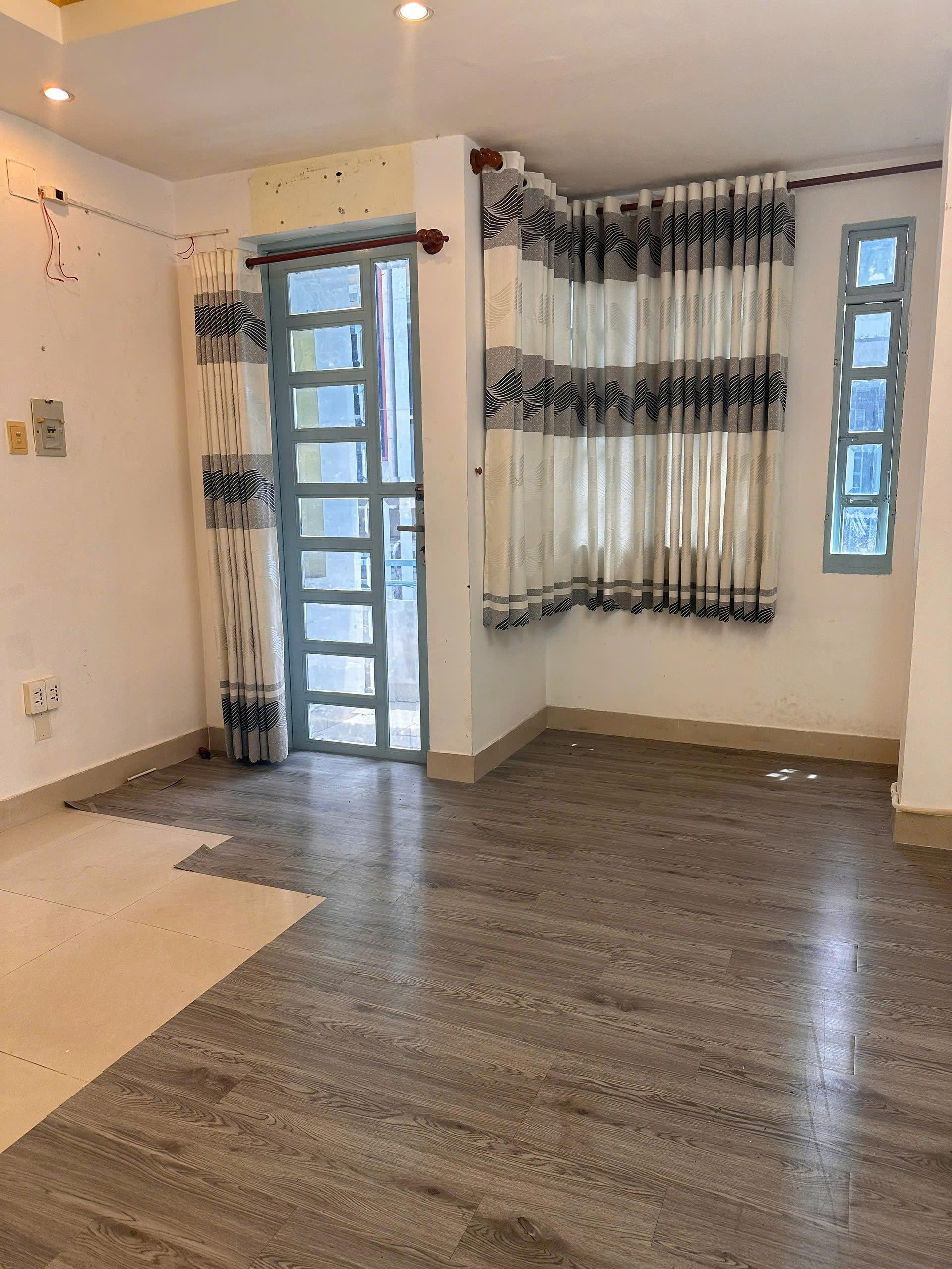 Nhà 3.6*10m/2lầu/ST hẻm thẳng Âu Dương Lân P3Q8 P.Chánh Hưng
