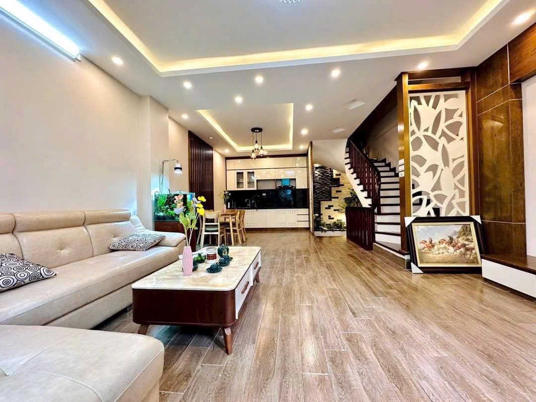 Giá tốt, Bán nhà phố Vĩnh Phúc, ô tô vào nhà, 60m, “mặt tiền rộng”, chỉ 21.5 tỷ