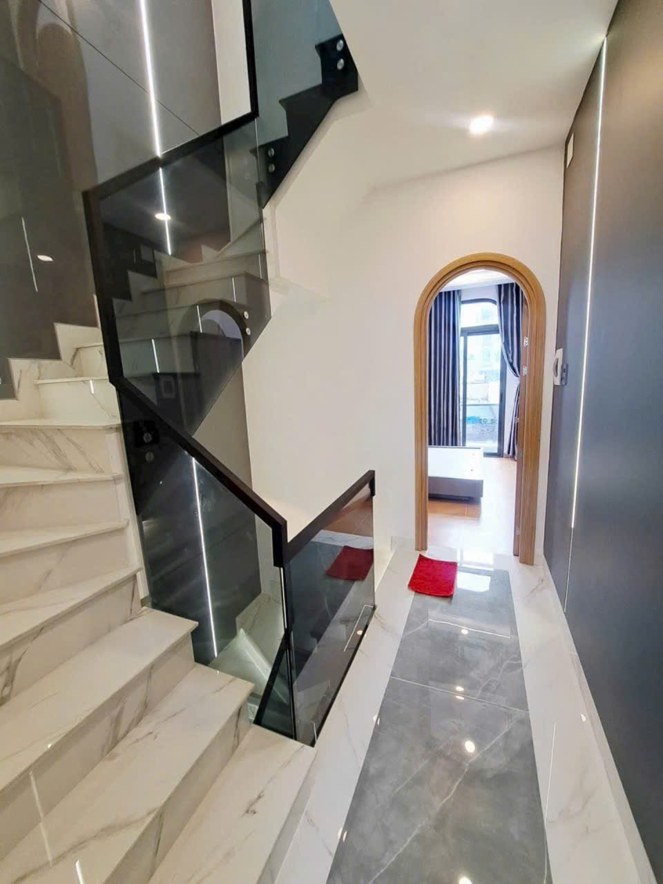 Bán nhà Bình Hưng Hòa, Bình Tân hẻm xe hơi - Nhà mới 5 tầng, giáp Tân Phú- Chỉ 6,9 tỷ - Sổ hồng riêng