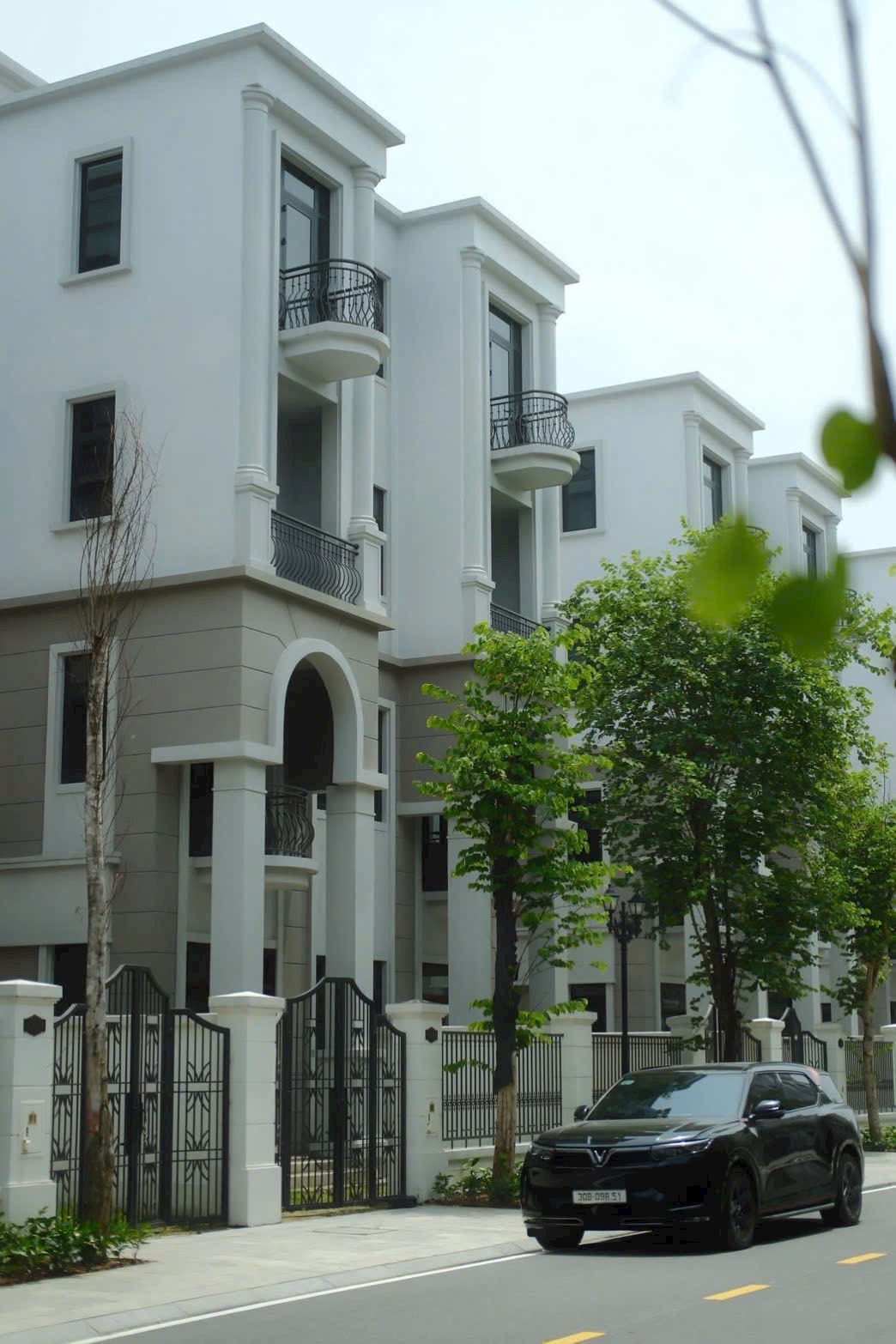 GI,Á NHỈNH 13.x TỶ CƠ HỘI SỞ HỮU CĂN BIỆT THỰ SONG LẬP  HIẾM HOI TẠI VỊ TRÍ COMPOUND KHÉP KÍN VỊNH XANH - SỔ ĐỎ VĨNH VIỄN