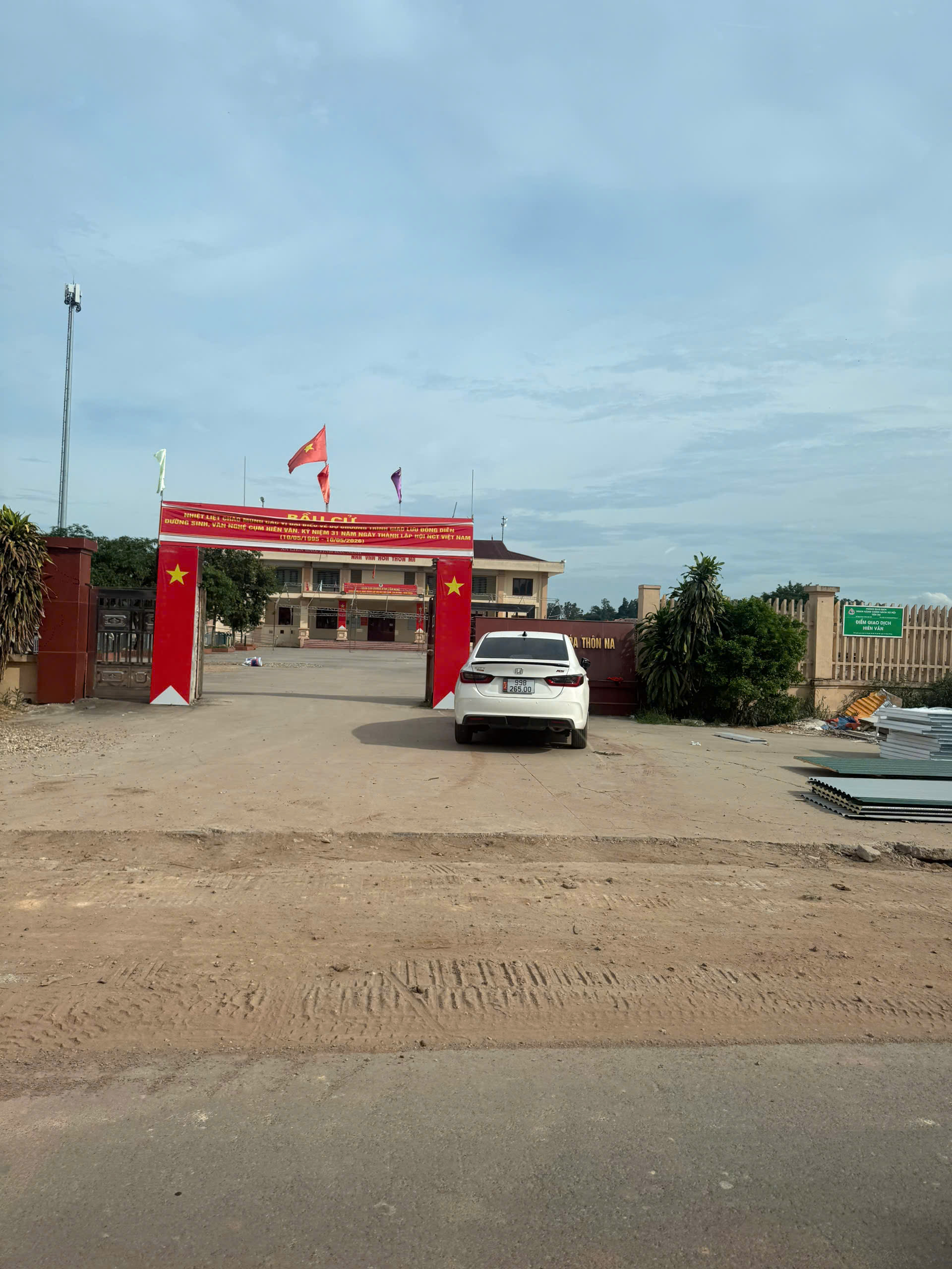 GIÁ 1.X TỶ HIÊN VÂN TÊN DU CẦN BÁN MẢNH ĐẤT 74M2 NGÕ THÔNG Ô TÔ