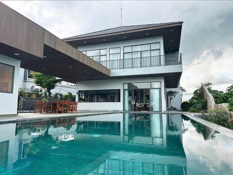 CHO THUÊ BIỆT THỰ CHUẨN 5 SAO ,CHỈ 8 TRIỆU / NGÀY TẠI PHƯỜNG 3 BẢO LỘC