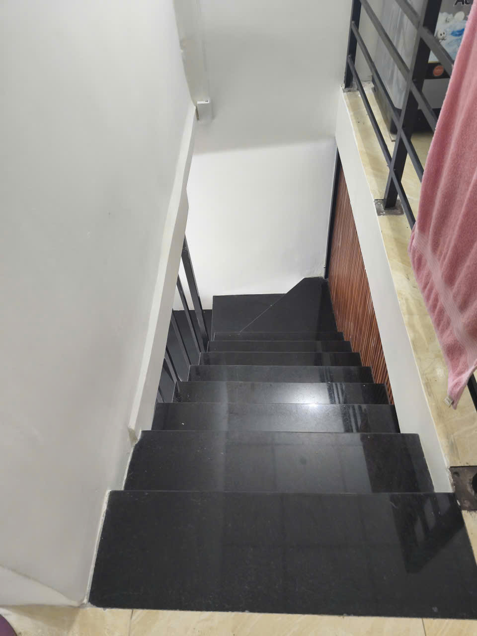 ♪  Giảm Sâu 500tr Sau MT Lê Đình Lý, 65m2, 2 tầng sạch đẹp, 3PN, sân rộng, 3.9x tỷ