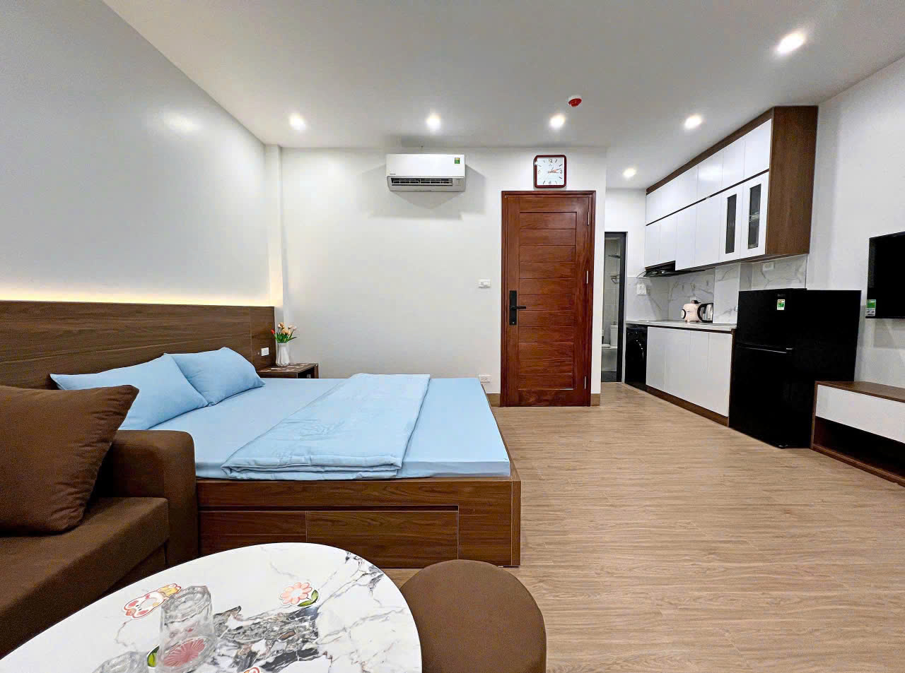 CHO THUÊ NHÀ NGUYÊN CĂN MỚI XÂY CAO CẤP , CÓ THANG MÁY TẠI  BA ĐÌNH, HÀ NỘI