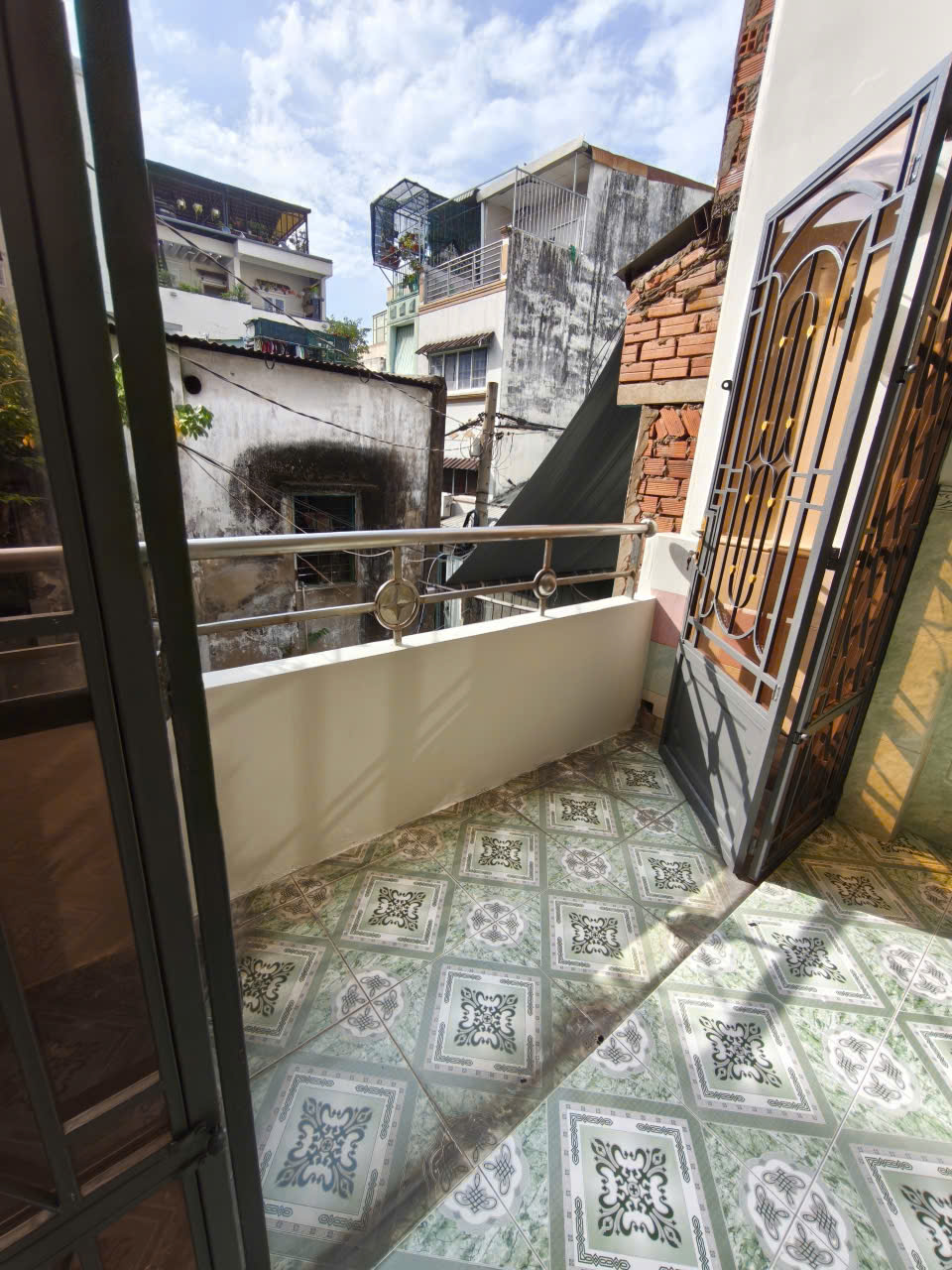 NHÀ ĐẸP LÊ THỊ BẠCH CÁT– QUẬN 11 – 42M2 - CHỈ 5.7 TỶ . LH:0775532337.