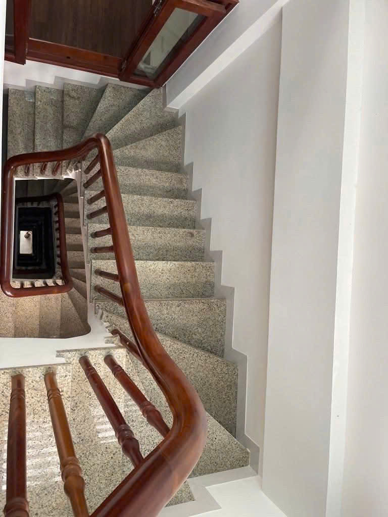 Cho thuê nhà, 84m2_ 5T; Đào Duy Từ, Mã Mây, Hàng Bạc, Hoàn Kiếm -30 tr