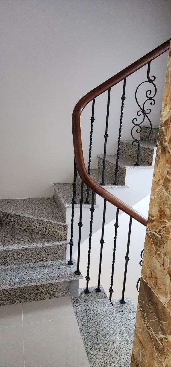 Nhà mình cho thuê nhà, Lê Văn Lương, Khuất Duy Tiến, 182m2x 2T -47 tr-1
