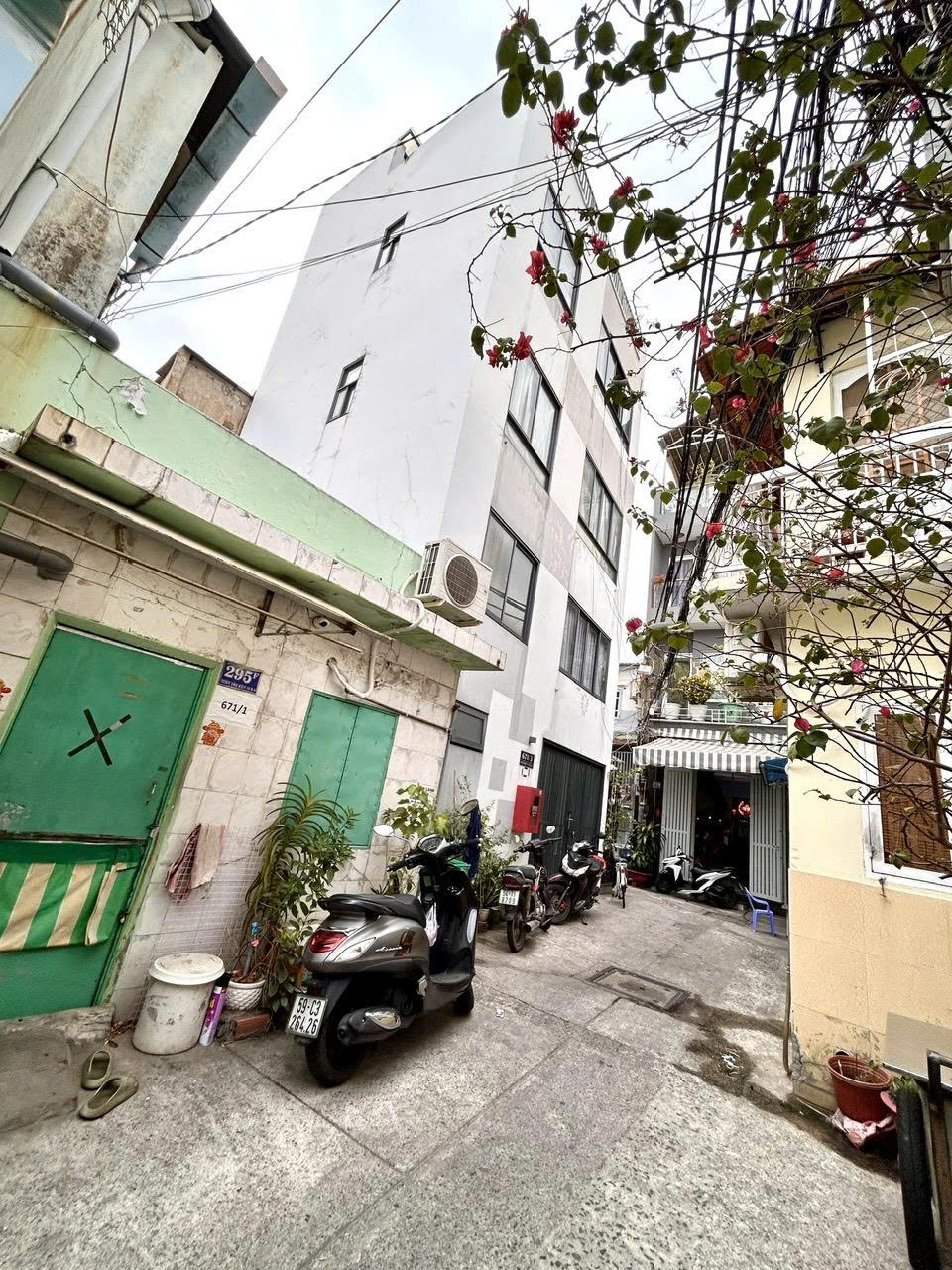 SIÊU PHẨM NHÀ NGAY Đ.XE HƠI ĐOÀN VĂN BƠ- DT 110M2 CHỈ 8.45T- GIAO THƯƠNG XÓM CHIẾU VỚI NGUYỄN THẦN HIẾN- GẦN TRƯỜNG ĐH NGUYÊN TẤT THÀNH.