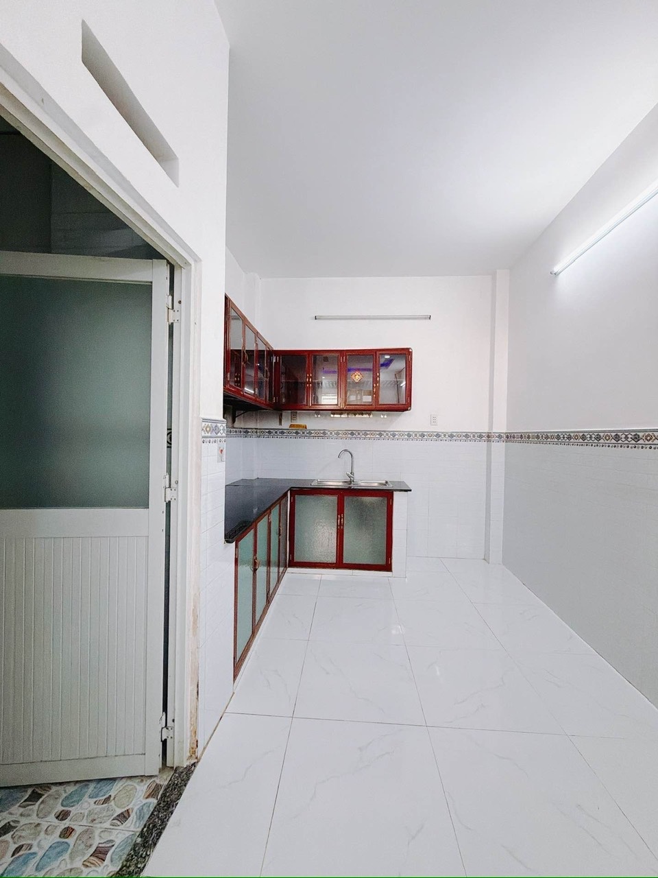 NHÀ BÁN 3 TẦNG- DTS 100M2- NGANG 5M- Đ.ĐOÀN VĂN BƠ- RA NGAY KHU ẲM THỰC VĨNH KHÁNH- HOÀNG DIỆU- GẦN TRƯỜNG ĐH NGUYỄN TẤT THÀNH.-3