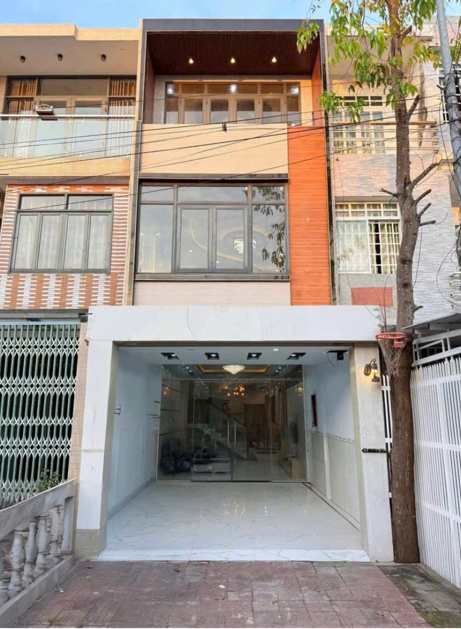 26. Cho thuê nhà full nội thất KDC 586 – 4 phòng ngủ