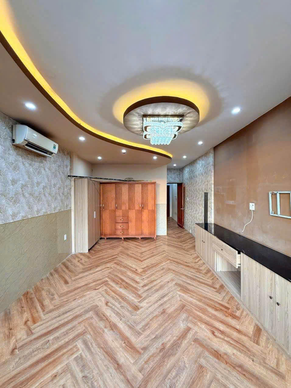 26. Cho thuê nhà full nội thất KDC 586 – 4 phòng ngủ-4