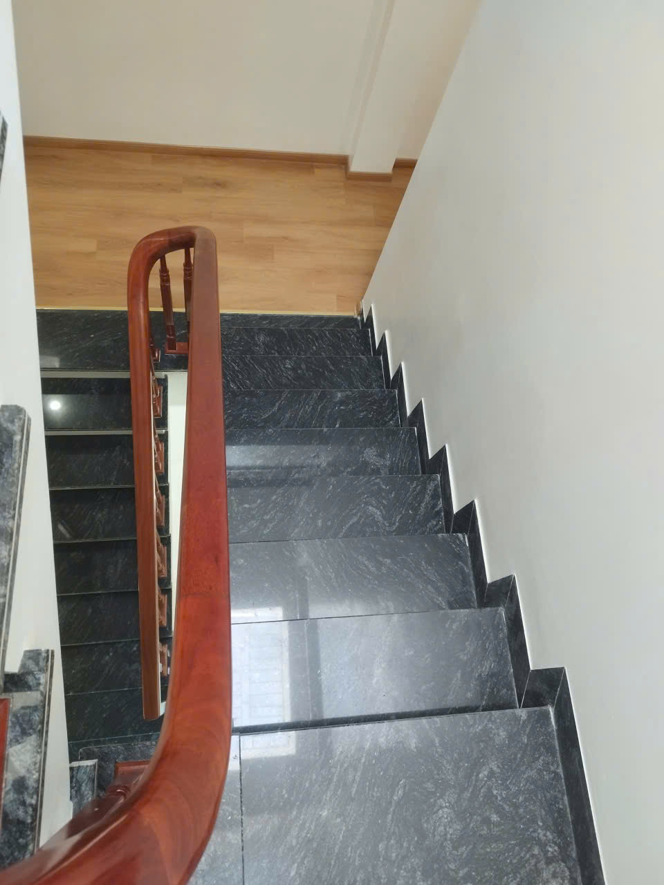 🏡 NHÀ 3 TẦNG ĐỘC LẬP – GẦN BÙI VIỆN – GIÁ 2,45 TỶ-4