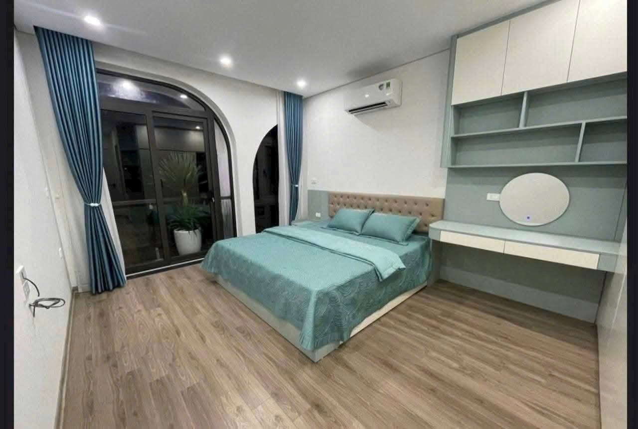 NHÀ THẠCH BÀN – Ô TÔ VÀO NHÀ – 6 TẦNG THANG MÁY - FULL NỘI THẤT CAO CẤP.