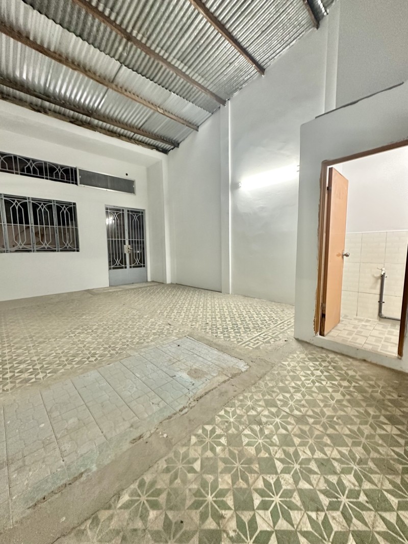 Bán nhà Mặt tiền CN11 - giao Lê Trọng Tấn, 500m Aeon , 4x25m, C4 - GPXD 7 Tầng, 10,95 Tỷ
