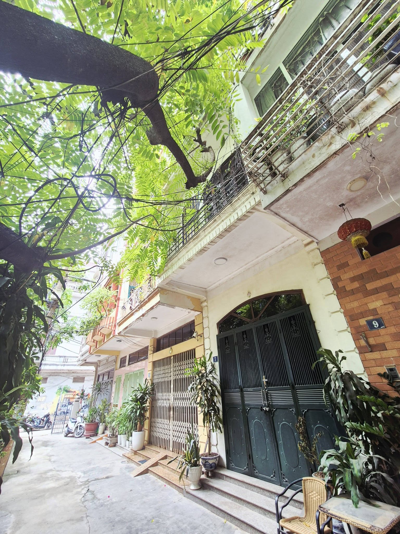 Nguyễn Văn Cừ ô tô lùi cửa 9 tỷ 50m gần sát phố,Long biên sổ đỏ