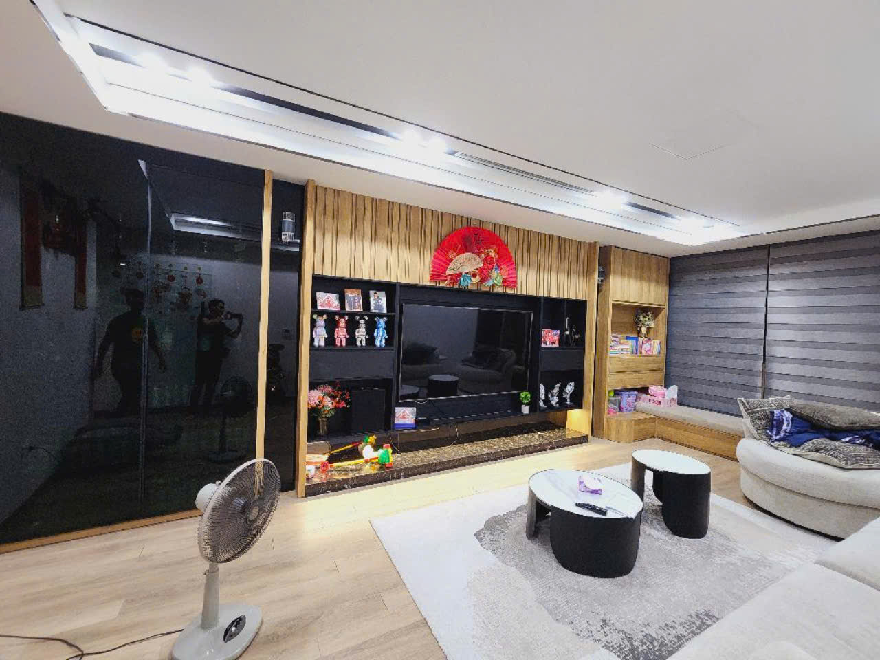 Bán nhà Lạc Long Quân, ô tô tránh, 7 tầng thang máy, kinh doanh, chỉ 23 tỷ