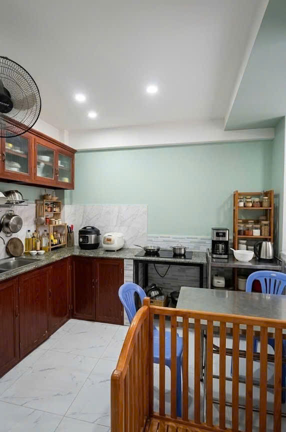 Bán nhà Cách Mạng Tháng Tám, QUẬN 10, 52 m2, giá 6.5 tỷ, chỉ 125 tr/m2