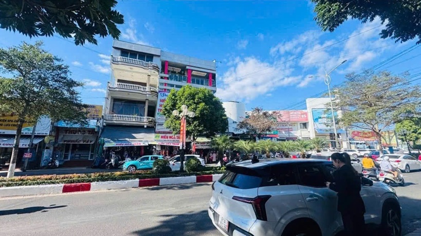 CHÍNH CHỦ CHUYỂN NHƯỢNG NHÀ MẶT TIỀN TRUNG TÂM TP. PLEIKU – VỊ TRÍ VÀNG Kinh Doanh-4