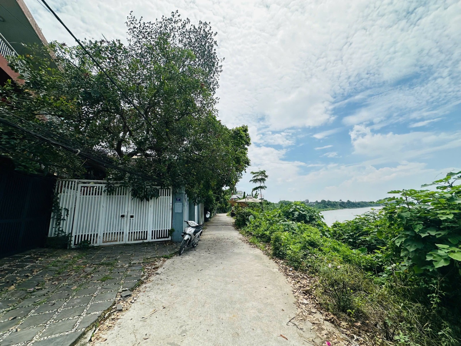 BIỆT THỰ VIEW SÔNG CẦU – 220M² – 4 TẦNG ĐẲNG CẤP – Ô TÔ VÀO NHÀ – VIEW SÔNG TUYỆT ĐẸP – CHỈ 33 TỶ