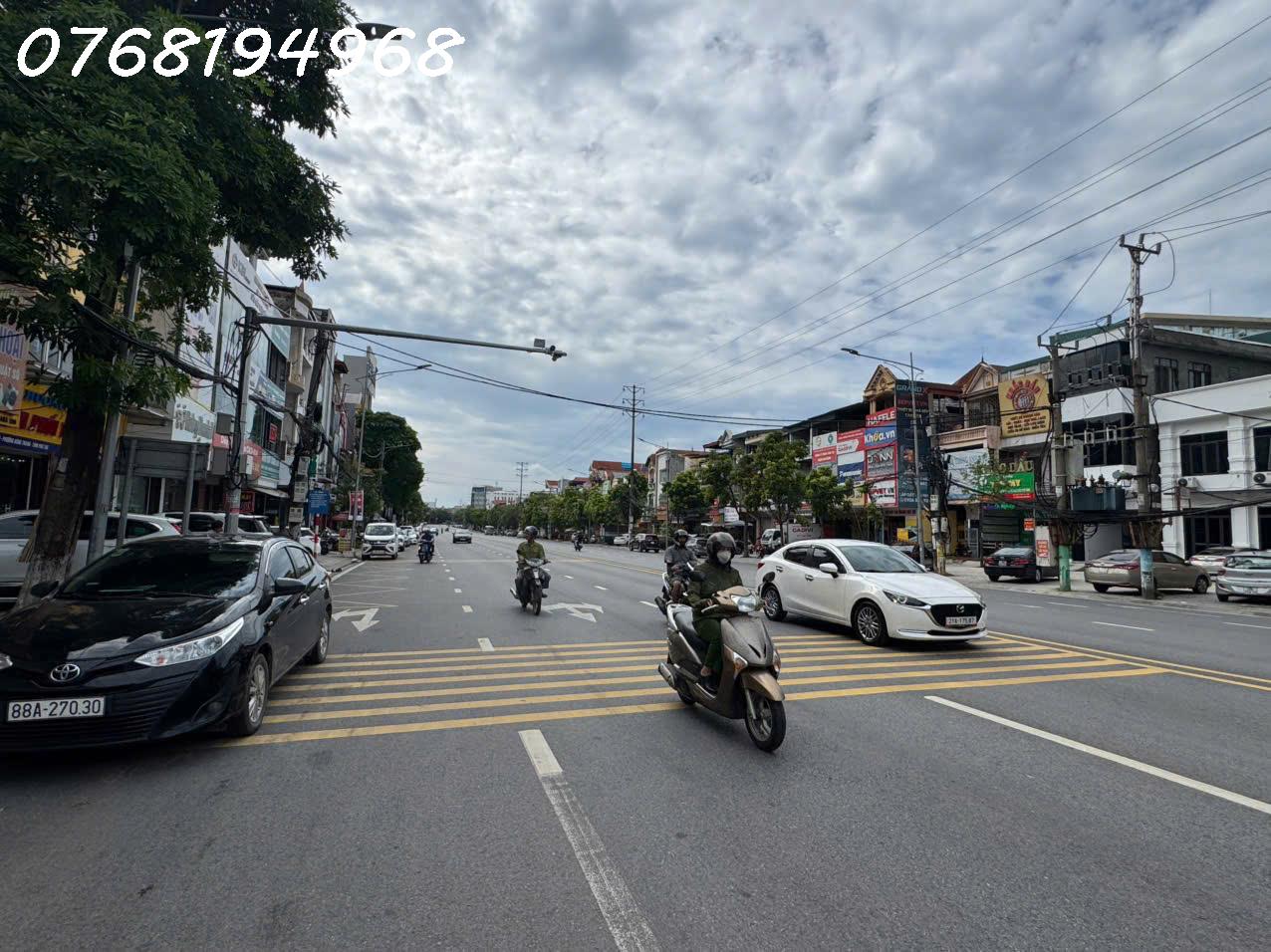 BÁN NHÀ MẶT ĐƯỜNG ĐẠI LỘ HÙNG VƯƠNG ( Đoạn rốc rệt ) PHƯỜNG NÔNG TRANG, TP. VIỆT TRÌ . LH 0768194968