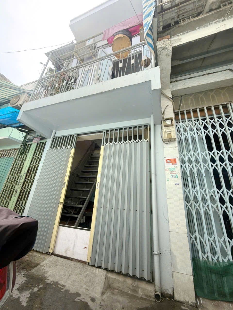 Nhà vị trí đẹp 2 lầu Ba Đình P10Q8 cách hẻm xe hơi 1 căn P.Chánh Hưng