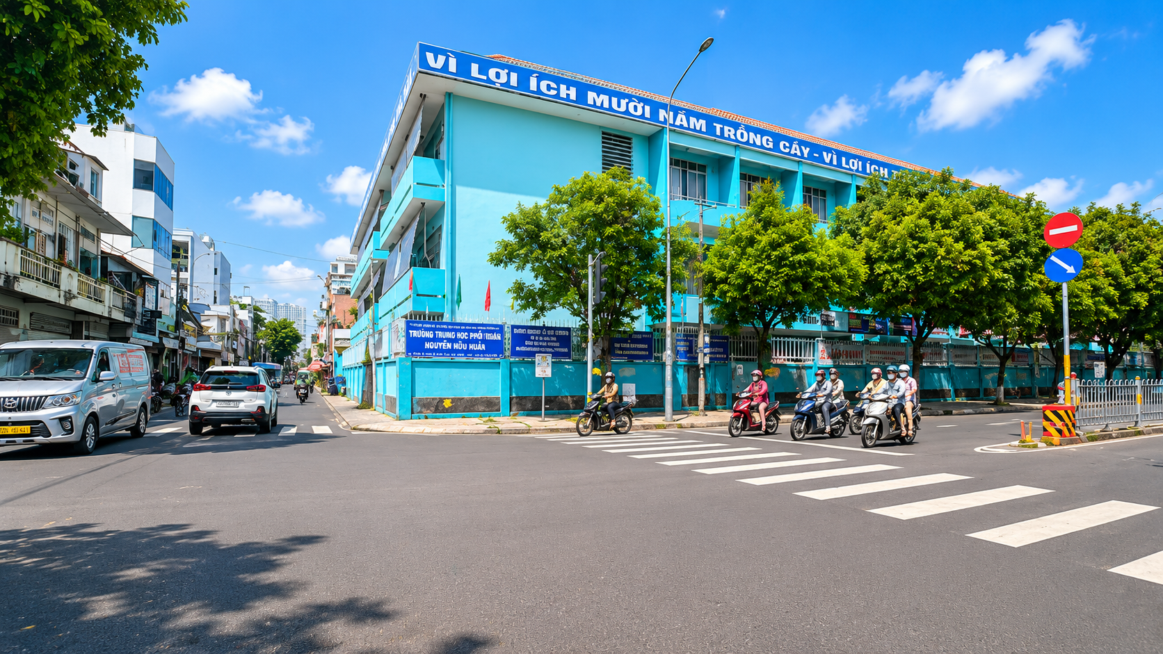 Cho thuê nhà mặt tiền Nguyễn Sơn 104m², 2 TẦNG - GẦN NGÃ TƯ, ĐỐI DIỆN TRƯỜNG HỌC