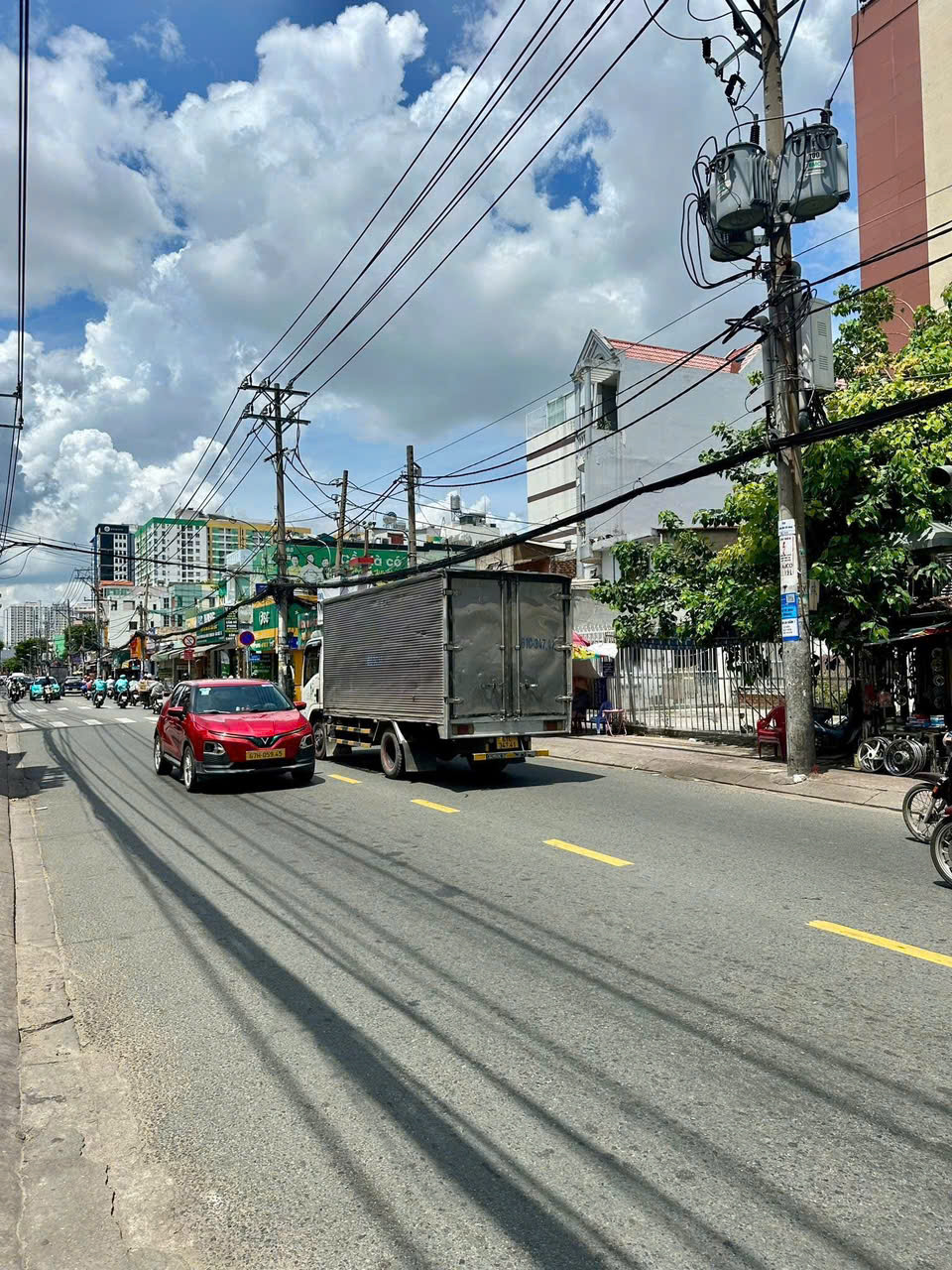Bán nhà Mặt tiền Âu Cơ giao Ba Vân - Lũy Bán Bích, 4x20m, 5 Tầng - 8PN, Sổ A4, chỉ 14,2 Tỷ.