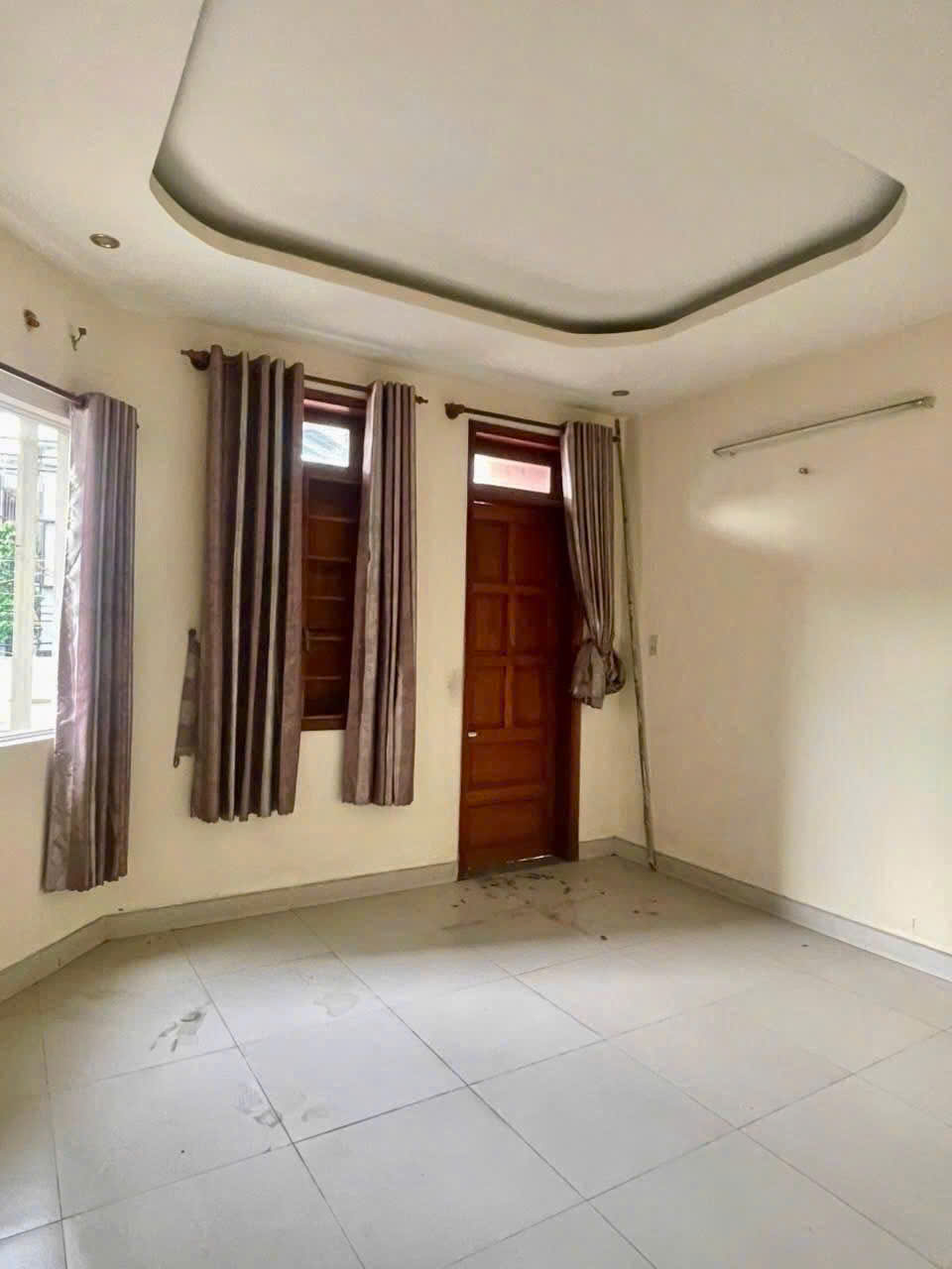 Bán nhà Mặt tiền Âu Cơ giao Ba Vân - Lũy Bán Bích, 4x20m, 5 Tầng - 8PN, Sổ A4, chỉ 14,2 Tỷ.