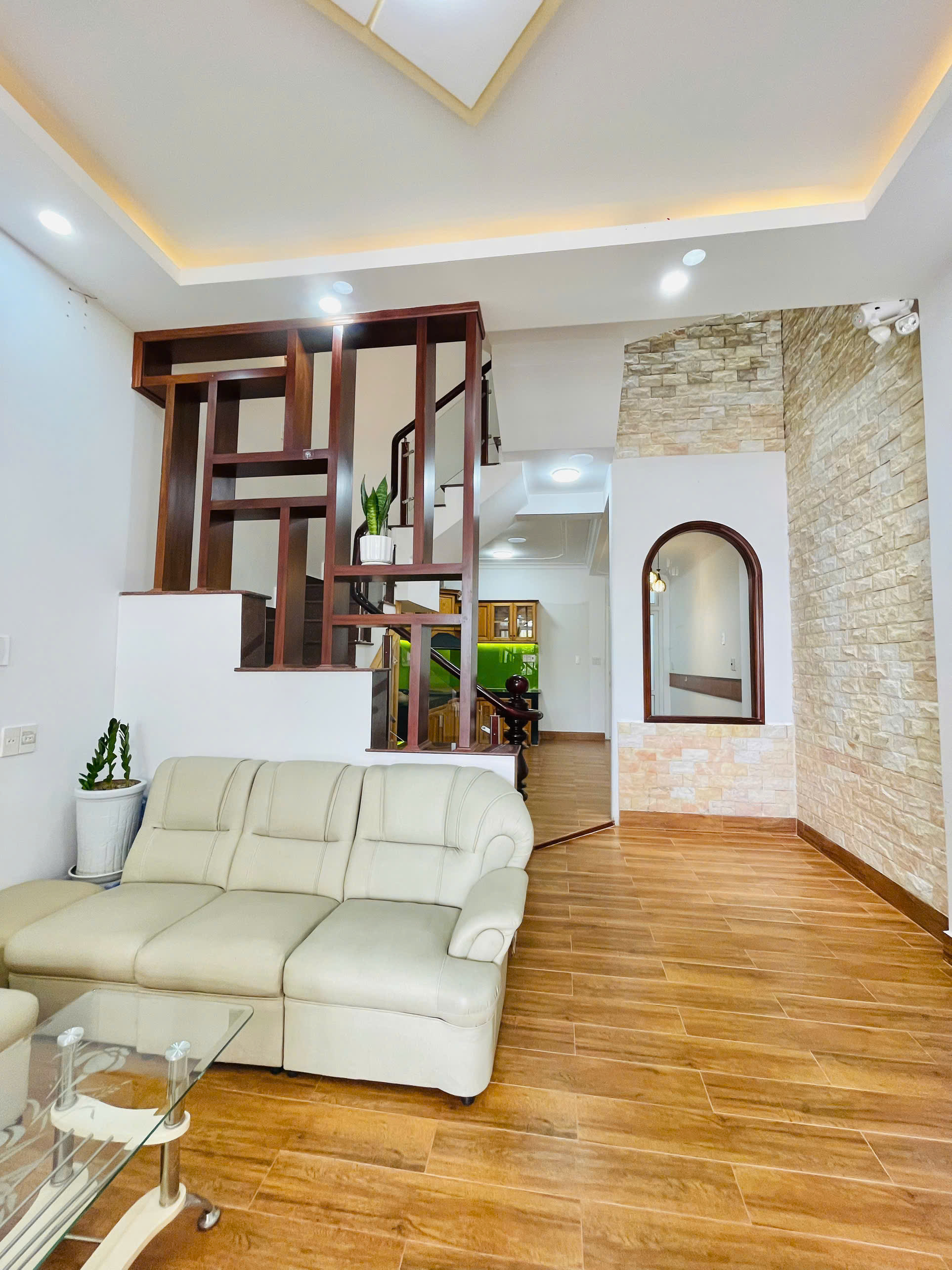NHÀ TRUNG TÂM GOLD VALLEY – HOÀN CÔNG ĐẦY ĐỦ – CHỈ 15 TỶ