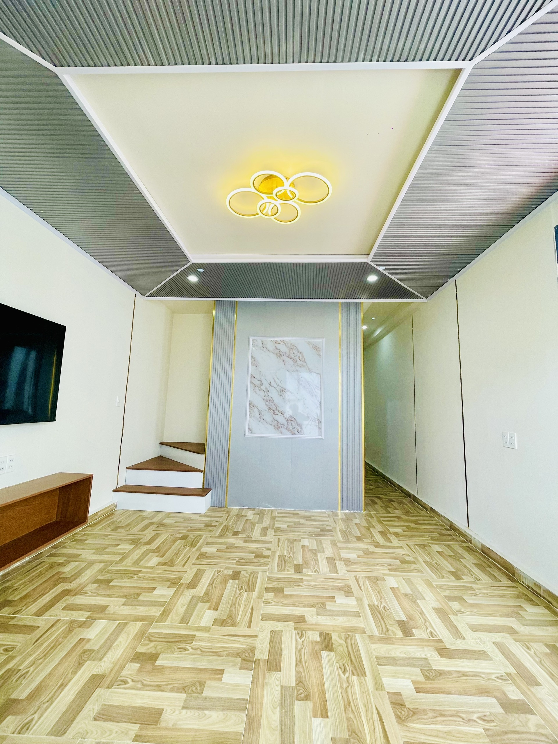 NHÀ SÂN VƯỜN 1 TRỆT 1 LẦU – GẦN SÂN VẬN ĐỘNG ĐÀ LẠT – CHỈ 2 TỶ 550-3