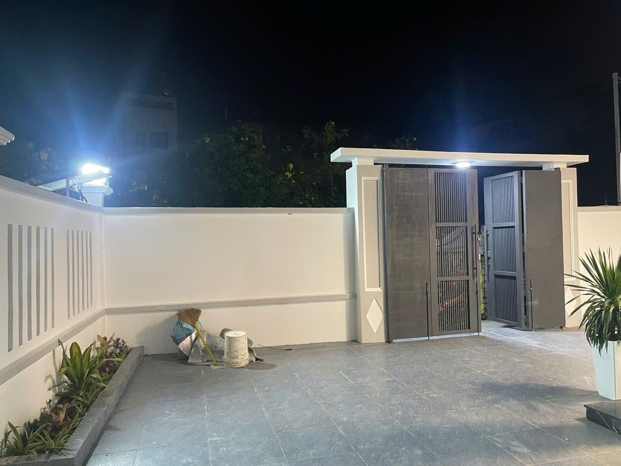 CHO THUÊ NHÀ MỚI 100%, 200M2, 1 TẦNG, 2PN, ĐƯỜNG ĐỖ VĂN DẬY, XÃ TÂN HIỆP, HÓC MÔN, HCM