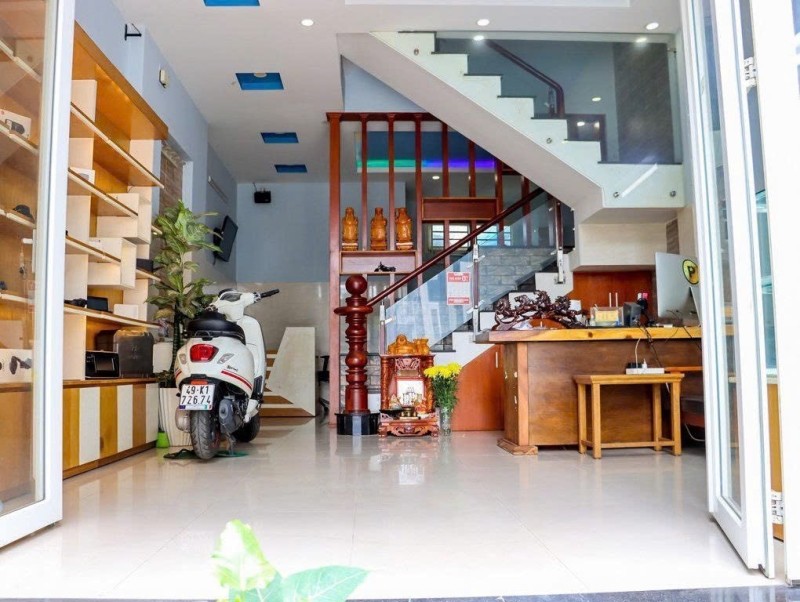 Bán nhà 5 tầng, 52m2, đường Số 38, Hiệp Bình Chánh, Thủ Đức, TP HCM, SHR. Giá 7,75 tỷ.