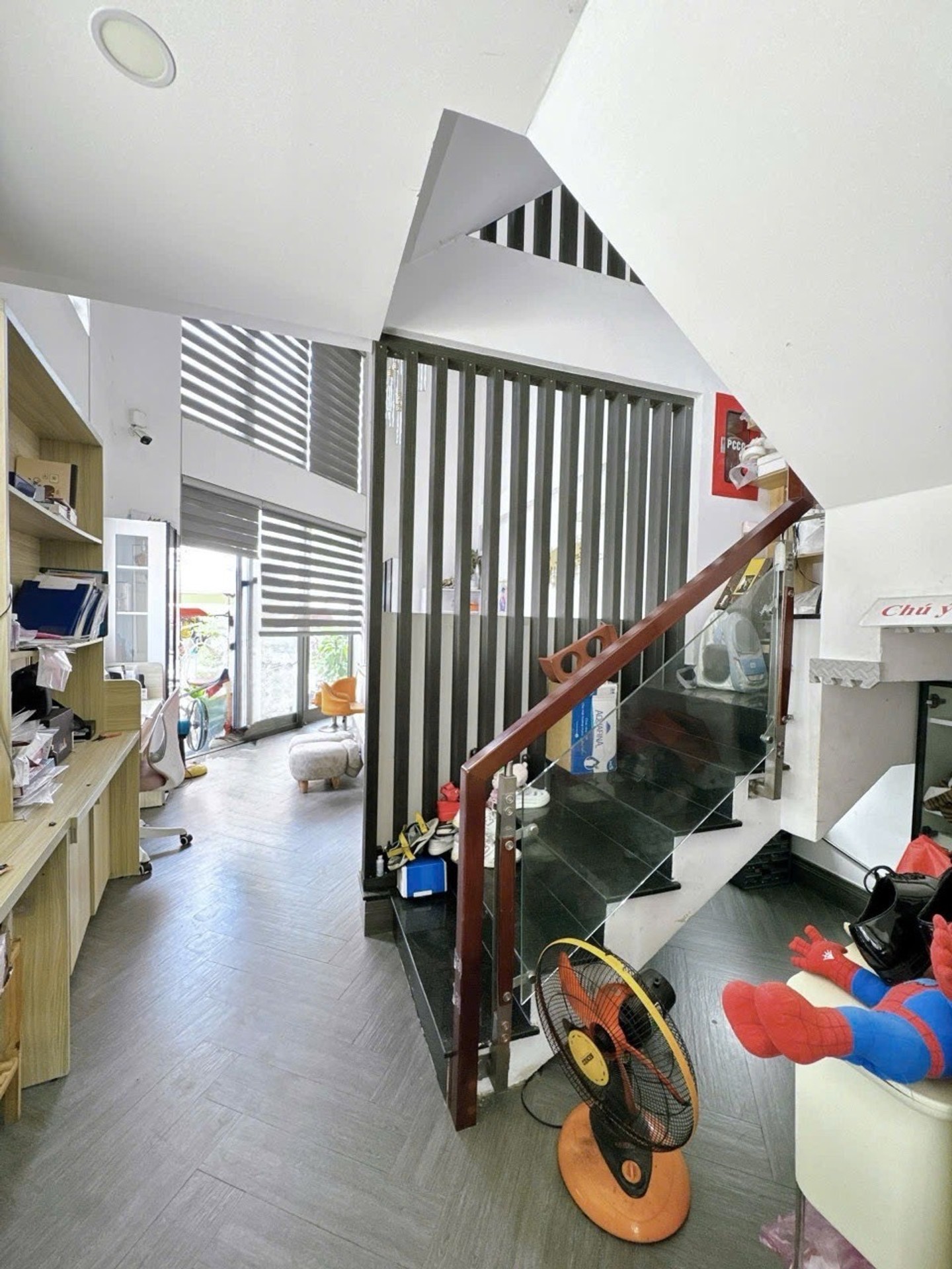 Bán nhà mặt tiền 7 tầng, giáp Quận 5, đường Nguyễn Quyền, căn góc kinh doanh cực đỉnh