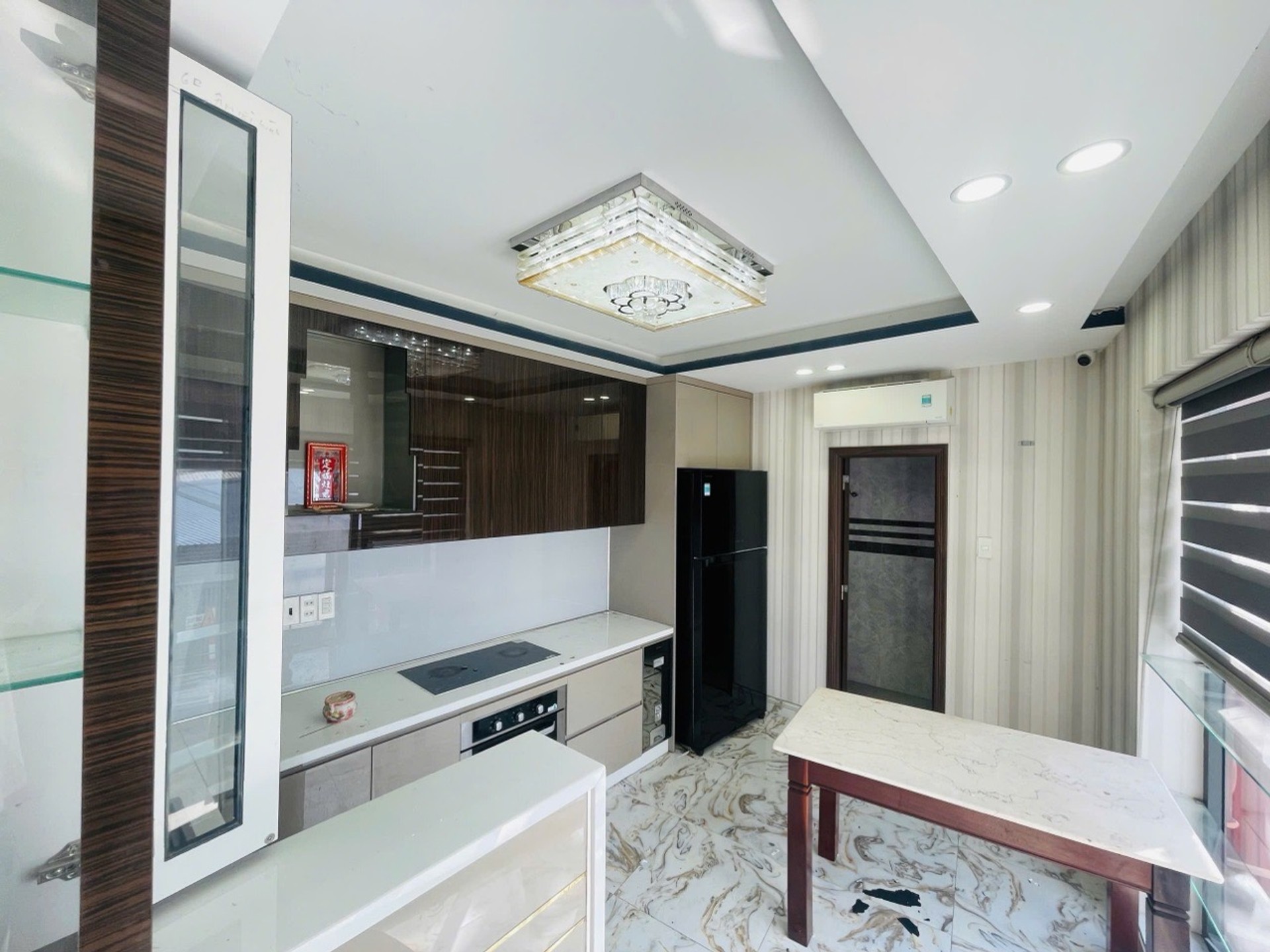 Bán nhà mặt tiền 7 tầng, giáp Quận 5, đường Nguyễn Quyền, căn góc kinh doanh cực đỉnh-3