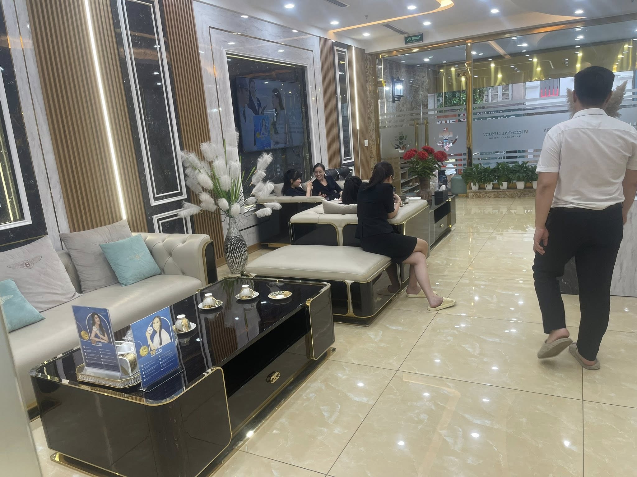 🔅 BÁN TÒA VĂN PHÒNG MẶT PHỐ TRẦN QUỐC VƯỢNG, 130M2 9T (8 NỔI + HẦM) MT 6M 🔅