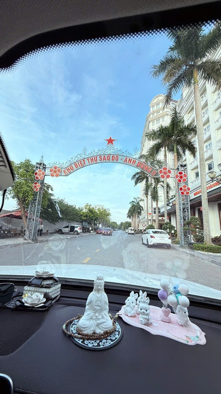 🏡Biệt thự Sao Đỏ - Anh Dũng II- Chân Cầu Rào 2 - 4 Tầng 400M G.iá 23.8 tỷ