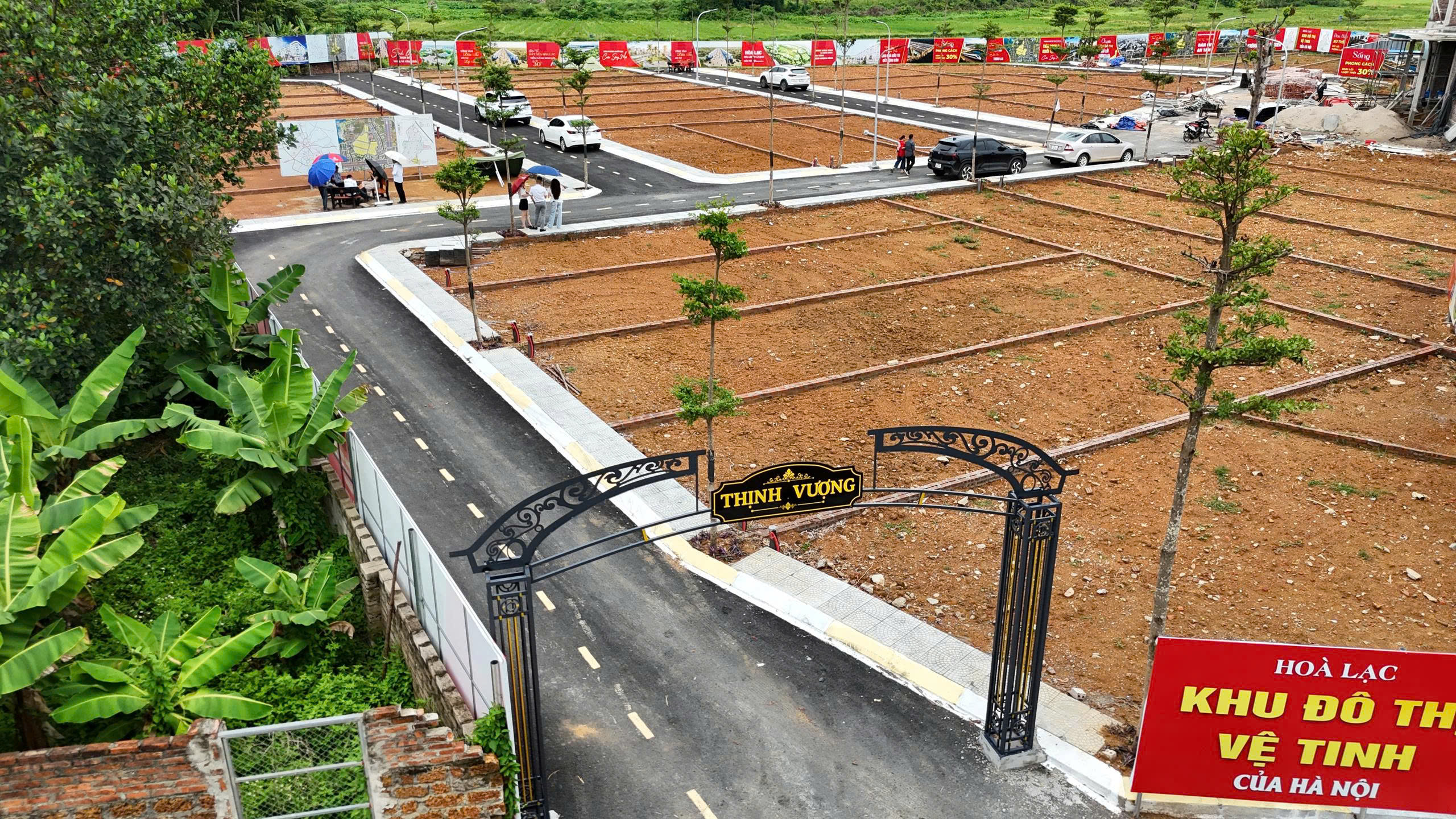 BÁN ĐẤT HOÀ LẠC