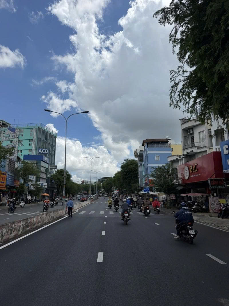 Bán nhà Mặt tiền Lê Trọng Tấn - gần Tân Kỳ Tân QUý, 5x25m, 3 Tầng - 5 PN, 1 chủ, 26,9 Tỷ.