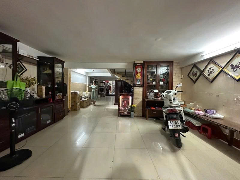 Bán nhà Mặt tiền Lê Trọng Tấn - gần Tân Kỳ Tân QUý, 5x25m, 3 Tầng - 5 PN, 1 chủ, 26,9 Tỷ.